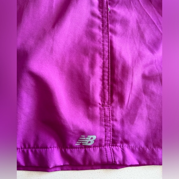 New Balance Lightweight Hot Pink Running Vest - Picture 2 of 12